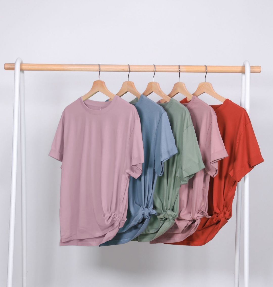 Womens relaxed fit tee